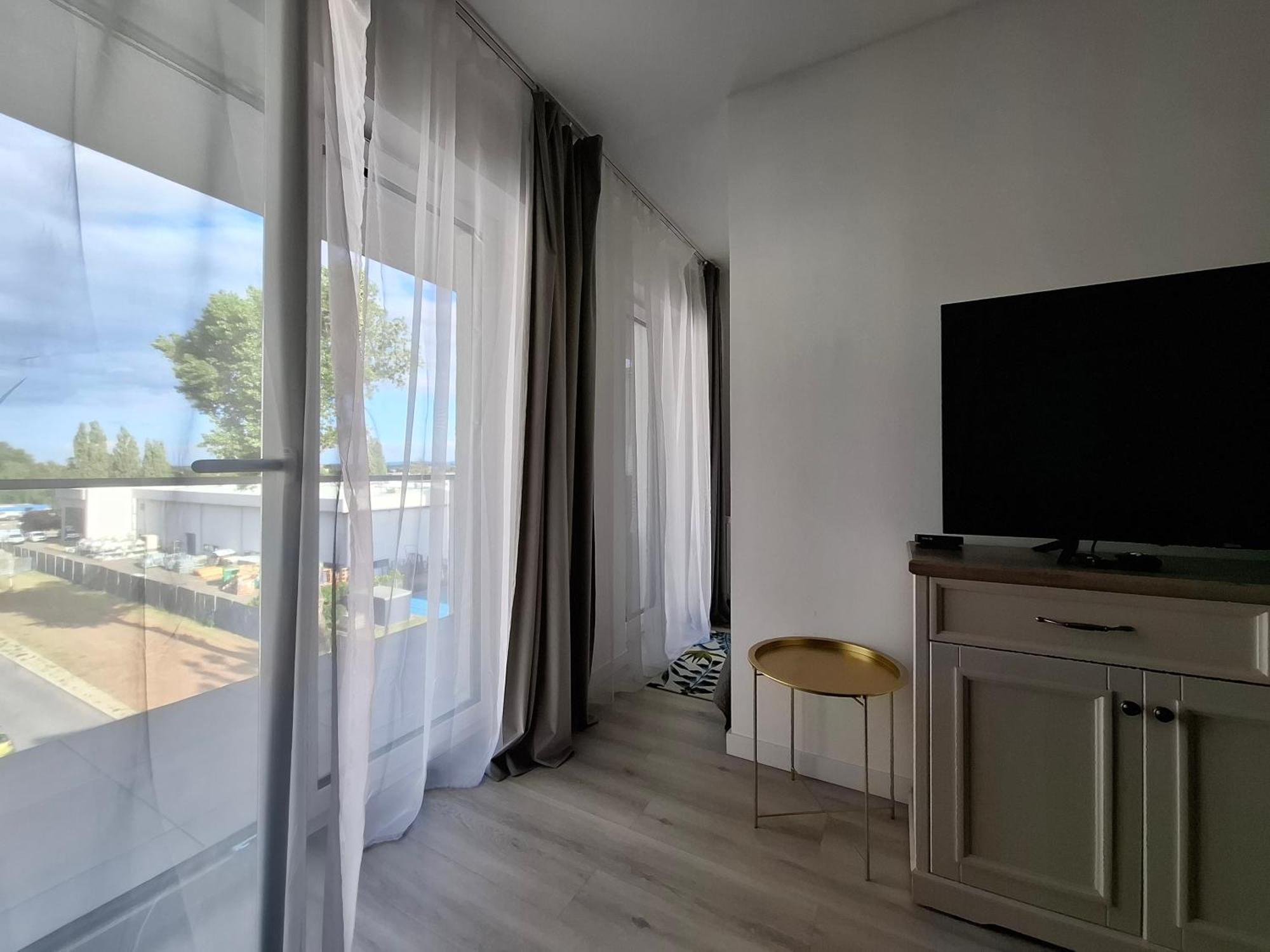 Bagry Rooms2 - Z Sypialnia I Miejscem Postojowym Apartment Krakow